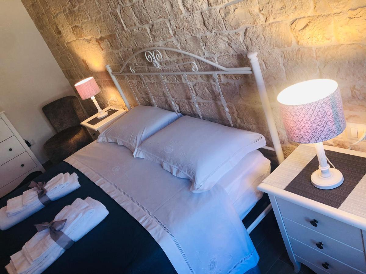 Nido Di Pietra-Dimora In Centro Bed & Breakfast Alberobello Exterior foto