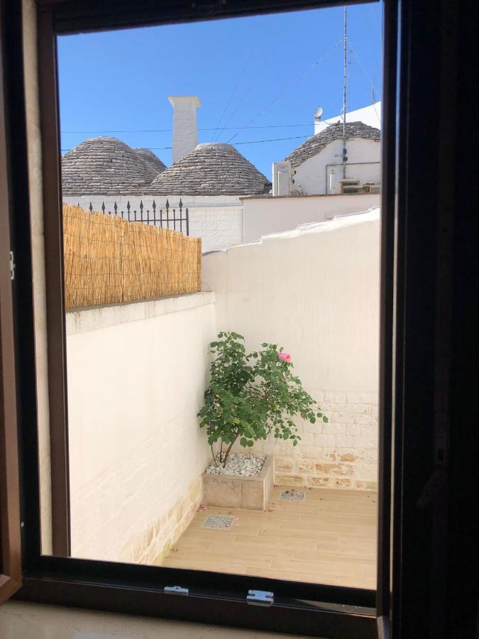 Nido Di Pietra-Dimora In Centro Bed & Breakfast Alberobello Exterior foto